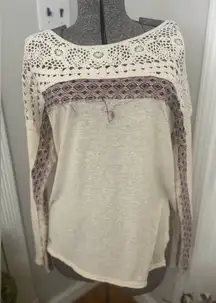 Gimmicks by BKE Pieced Crochet Yoke Top size Medium