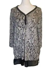 Donna Karan SleepWear black and white snakeskin sleep top size M