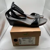 NWB Naot Pixie Black Patent Leather Strappy Wedge Sandal size 42 US 11