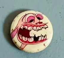 Nickelodeon Ren & Stimpy Broken Teeth Cartoon Character Pop Culture Pin Brooch ✨