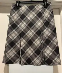 Worsted Wool Gray Plaid Midi Skirt Size 6P Fun Pleats Trendy Warm