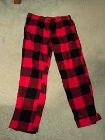Old Navy Women’s PJ pants that are red and black Medium