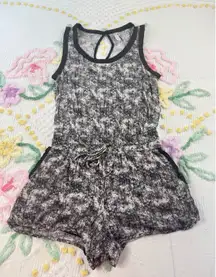 Xhilaration Black White Abstract Print Tie Waist Romper M