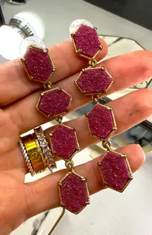 ✨Maroon/Gold Sparkling Dangle Earrings✨