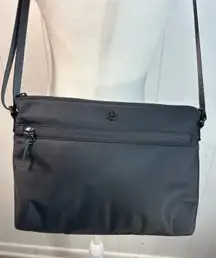 Lululemon Crossbody Bag Nylon Adjustable Black Unisex New Parent