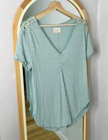 T.la light blue flower button tee shirt