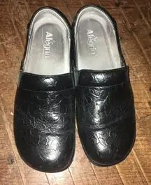 Alegria black embossed professional/nurse clogs, size 40