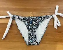Women’s Juniors‎ Unbranded Side Tie Bikini Bottoms Blue White Floral Size Large