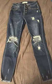 Skinny Jeans Ripped Knee