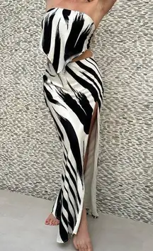 Meshki Asymmetrical Black and White Maxi Skirt