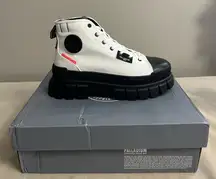 🔥 Palladium Revolt Hi TX Women’s Star White Platform Boots – NWT 🔥 Size 9