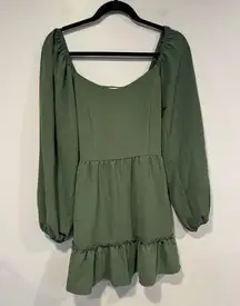 Green tiered altard state christmas puff sleeve dress