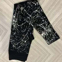 Electric Yoga Women’s Black with Silver Splatter Fleece Lined Leggings