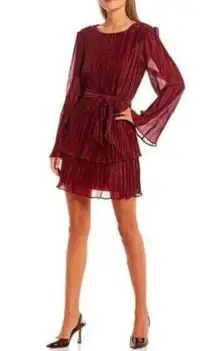 NWT  Women Bell Sleeve Burgundy Duoble Tier Dress Size M Juniors