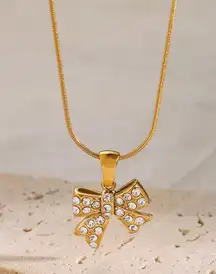 Boutique ROSÉ Bow Knot Love Dainty Necklace 18k Gold Plated