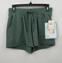 Z by Zella Women's Take A Hike Shorts in Green Balsam Size Small