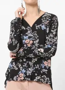 ✨ Jasmine Floral Print Blouse

by KUT from the Kloth

✨