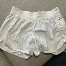Lululemon Shorts 2.5" Speed Up White