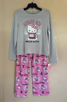NWT Hello Kitty Apres Ski pajama set size S