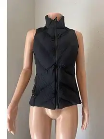 Athleta Black winter Quilted Puffer Sz SMALL VEST (Goose Down) #190