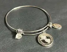 Women’s vintage dainty silver tone crystal charm bracelet‎ one size