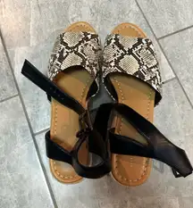 American Eagle Sandals