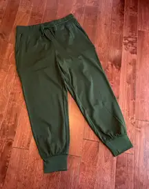 Lou & Grey Green Jogger Pants Medium