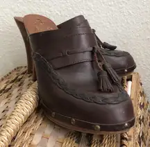 2000s Y2K Rare Stunning Brown leather clogs mules with tassels wooden 4” stiletto heels chunky platform gold studs Very sturdy and comfortable UK Size 9B, US size 7.5 #whimsygoth #grunge #western #boho #indie hippie bohemian hipster festival
