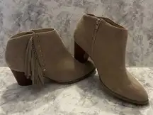 Women’s Vionic Faros Fringe Tan Ankle Booties Boots Size 8.5