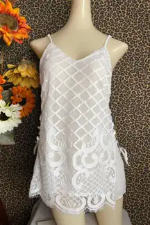 ✅3/$30✅ NWT  White Embroidered Sleeveless Corset Side Tie Tank Blouse MEDIUM