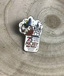 Disney 75 years with mickey magic kingdom passholder exclusive 2003