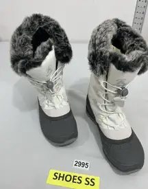 Womans Kamik Momentum 3 Heat Mix Size 6 White Snow Boots NWOT Waterproof