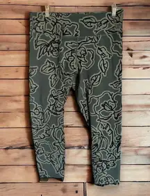 New Balance  Womens Leggings Sz L Olive Green Black Floral Print Thick