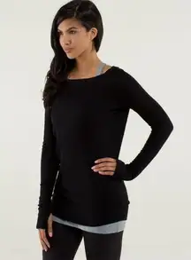 Lululemon Chai Time Reversible Pullover II in Black / Heathered Deep Coal Small