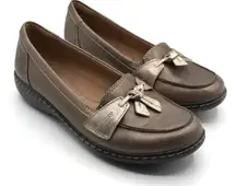 Clarks Ashland Bubble Loafers Flats Leather Pewter‎ Gold Tassels Shoes 7 M
