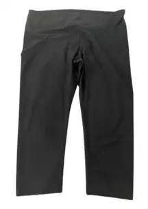 Fabletics large black athletic cropped leggings