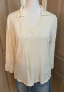 Evan-Picone cream rayon blend knit 3/4 sleeve ribbed v-neck collared sweater. L