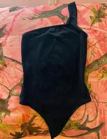tna aritzia black one shoulder fitted tank bodysuit 