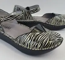ALEGRIA Women's Zebra Patent Leather Shoe size 10.5/11 B42