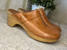 Jeffery Campbell “Woodies” cognac leather wooden clogs sz 9/41