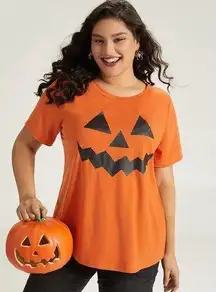 Size 26 • 4x BloomChic Halloween Crew Neck T-Shirt Jack o lantern pumpkin shirt