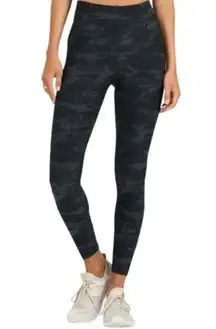 Vuori Clean Elevation Leggings Ultra High Waist 7/8 Ultra Sueded Camo Black M