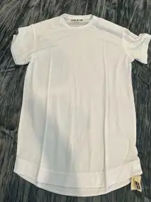 White Short Sleeve T-Shirt Dress by Seroya Size S Oversized