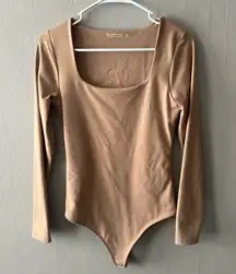 Abercrombie & Fitch Soft Matte Seamless Long-Sleeve Squareneck Bodysuit Size M