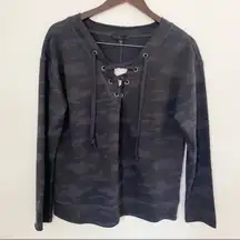 Sanctuary Blue Camo Lightweight Sweatshirt Lace up Neck Pullover Size Small New