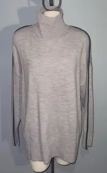 French Connection light beige turtleneck sweater top shirt woman’s M