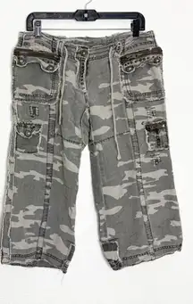 Vintage Y2K Deep Los Angeles Distressed Camouflage Cargo Capri Pants Size Medium