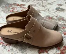 Hush Puppies NWT Silvia Mule Brand New Sample Shoe Size 7 Neutral Tan Beige Clog