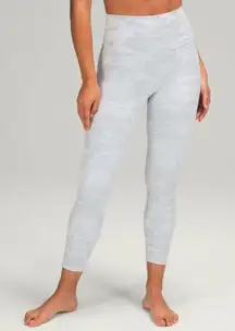 • Lululemon Wunder Under leggings white camo size 4