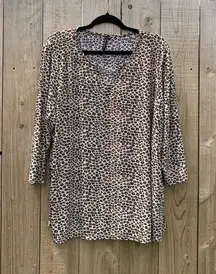 Cathy Daniels Shirt‎ Womens XL Leopard Print Metal Accent on Neckline 3/4 Sleeve